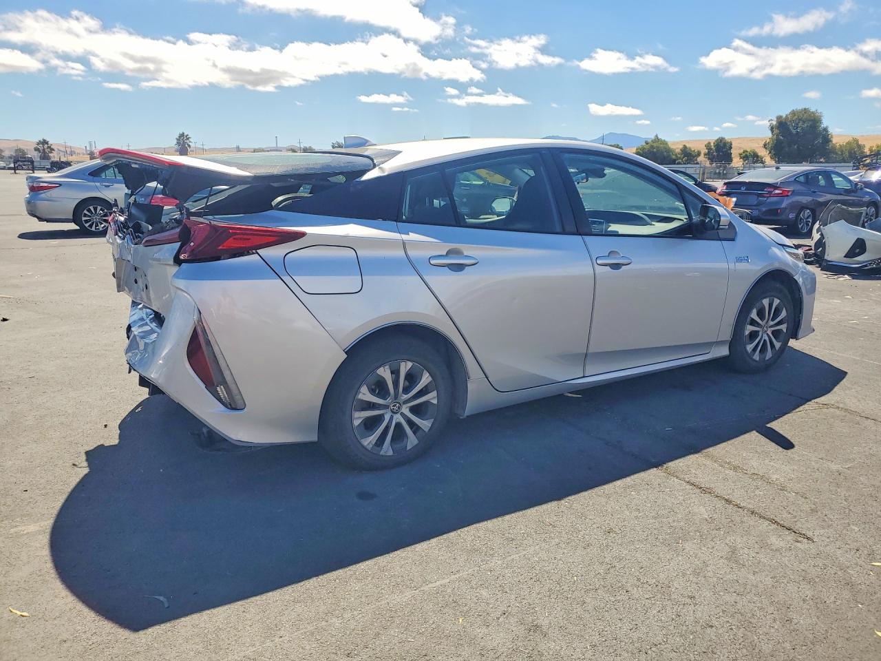 2021 TOYOTA PRIUS PRIME LE — снимка 3