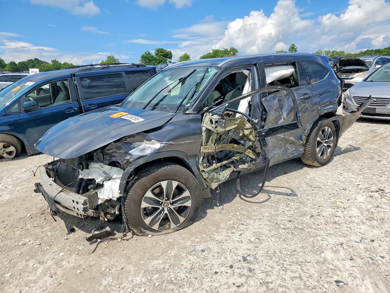 2020 TOYOTA HIGHLANDER HYBRID XLE