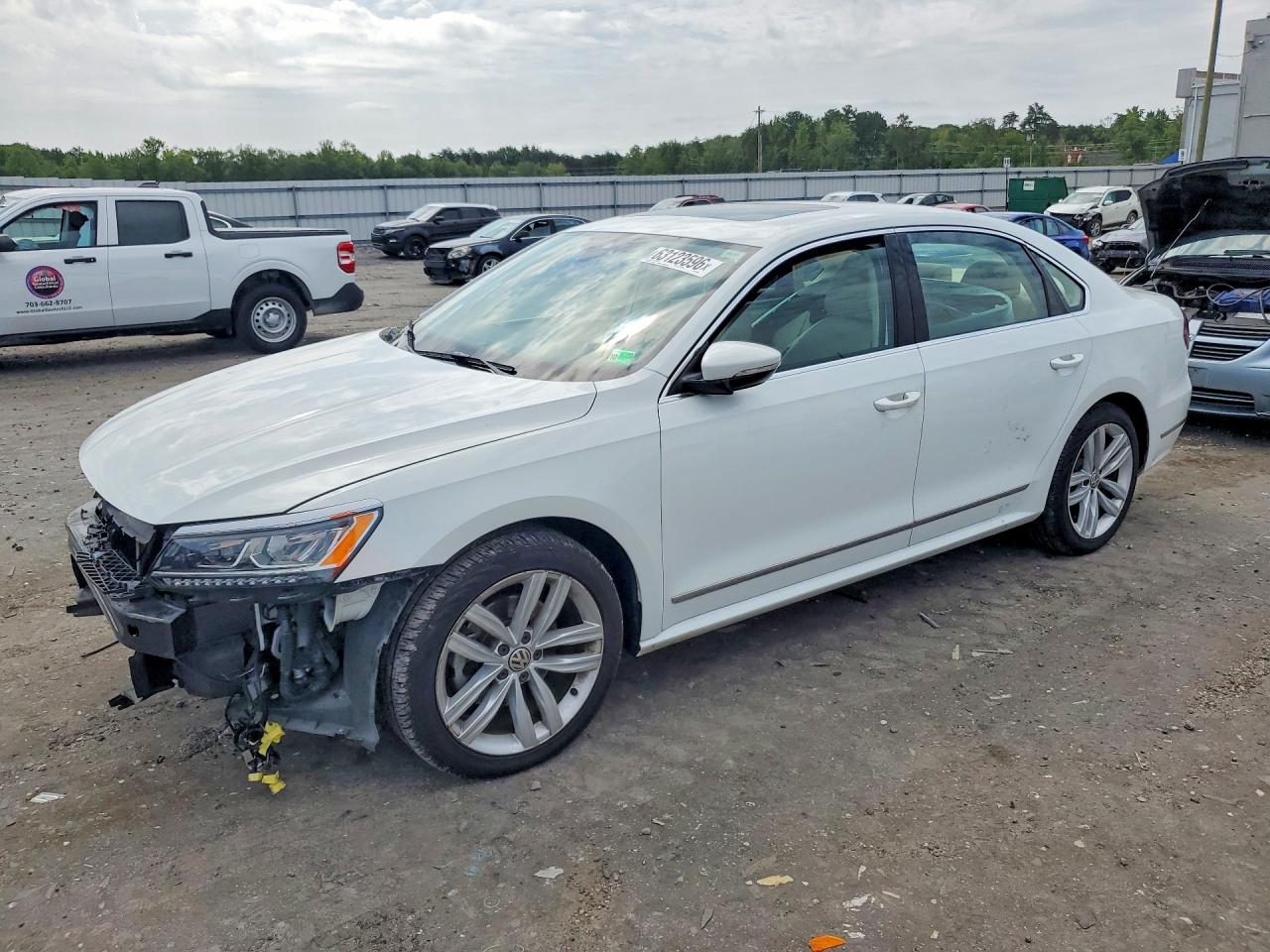 2018 VOLKSWAGEN PASSAT SEL PREMIUM