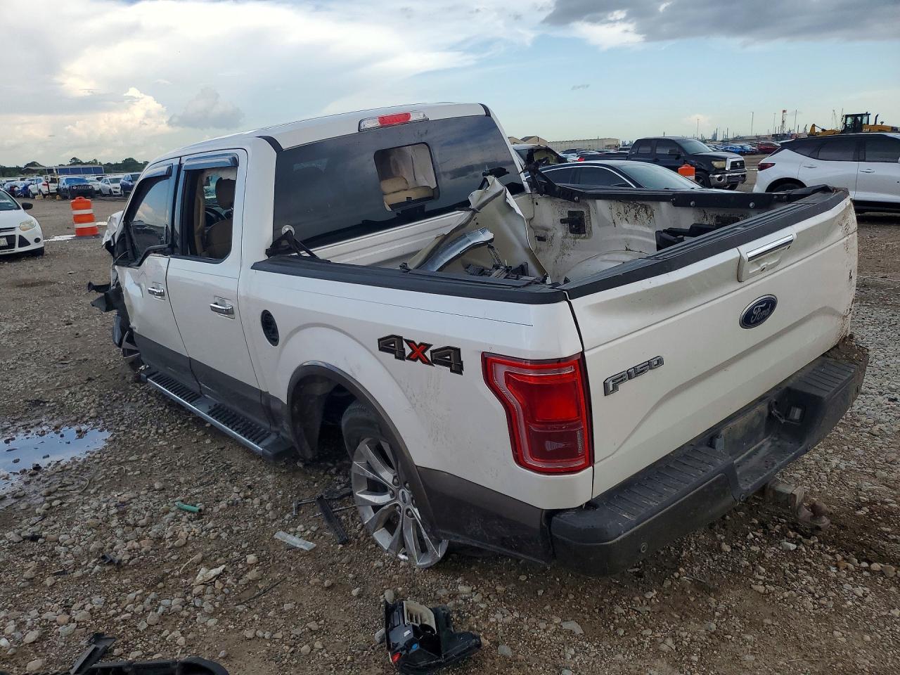 2015 FORD F150 SUPERCREW — снимка 2