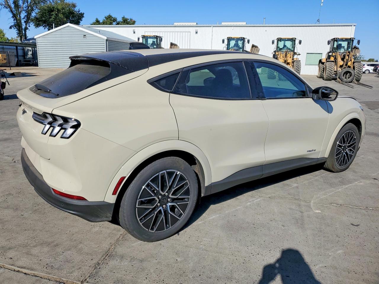 2025 FORD MUSTANG MACH-E PREMIUM — снимка 3