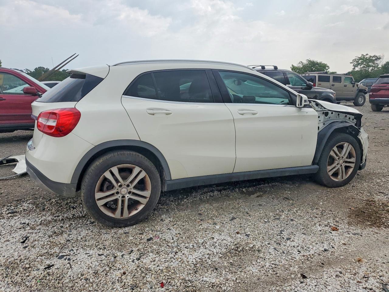 2015 MERCEDES-BENZ GLA 250 — снимка 3