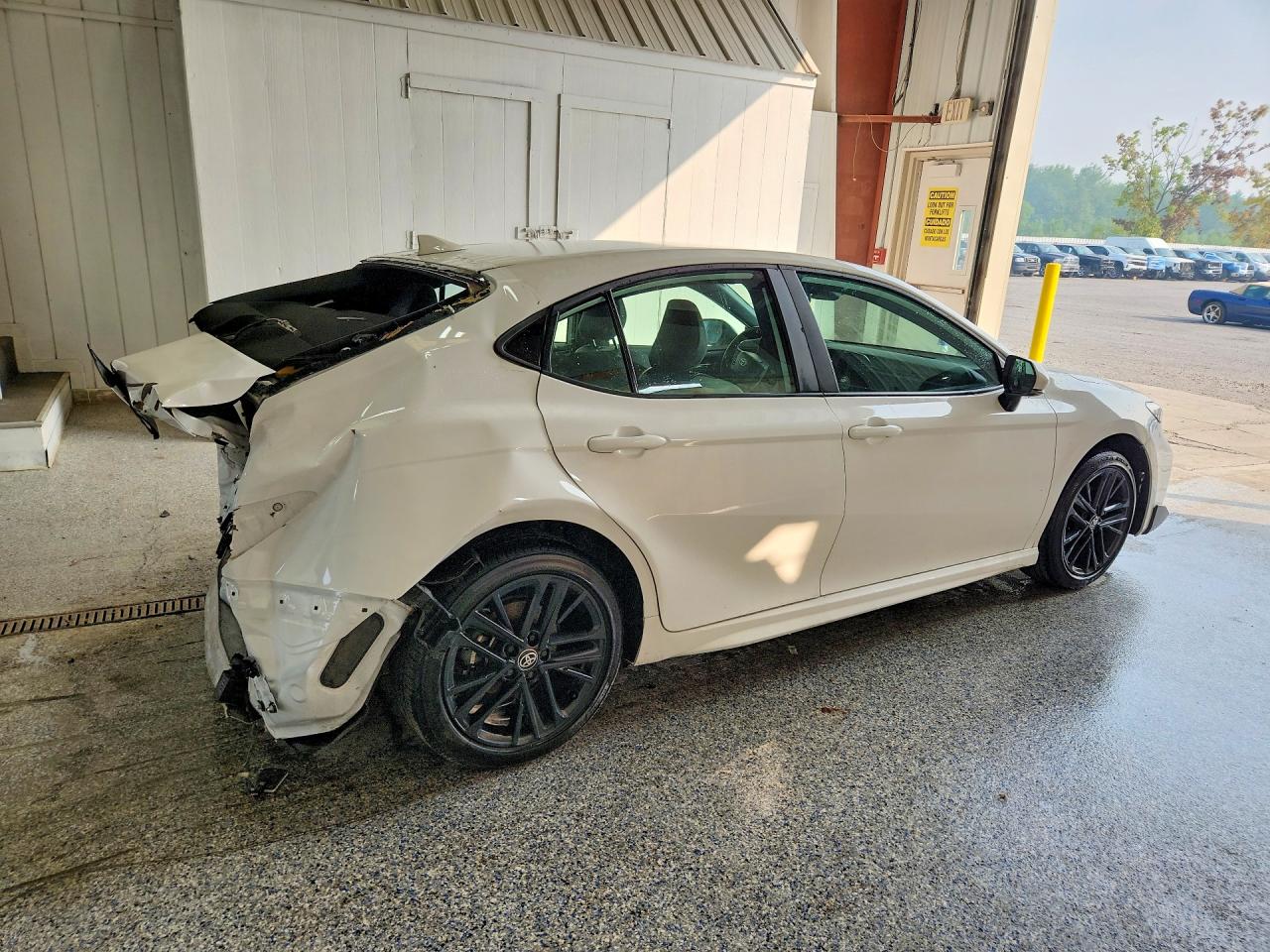 2025 TOYOTA CAMRY SE — снимка 3