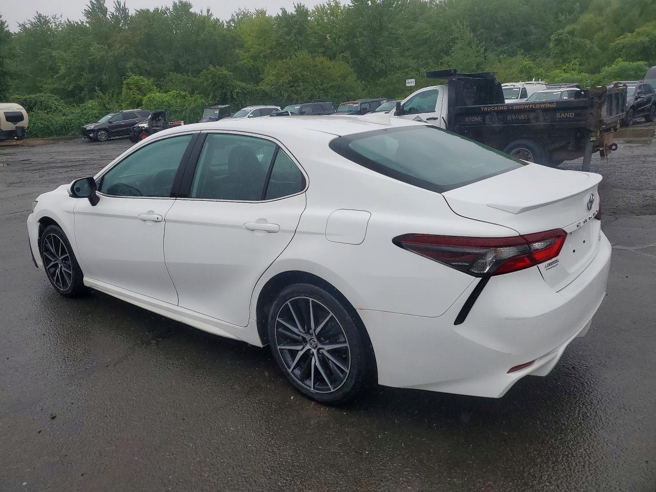 2021 TOYOTA CAMRY SE — снимка 2