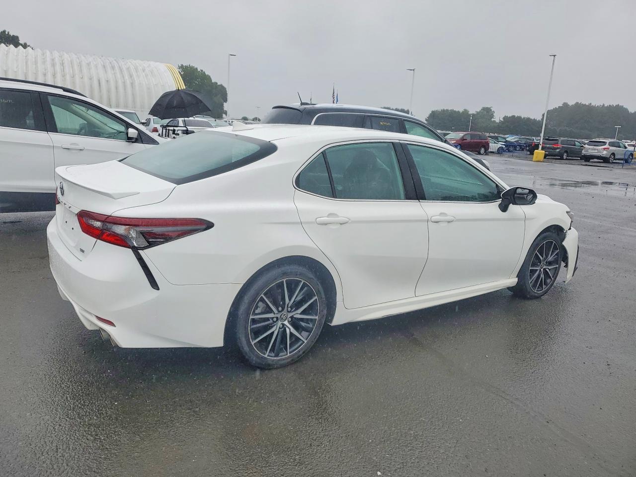 2021 TOYOTA CAMRY SE — снимка 3