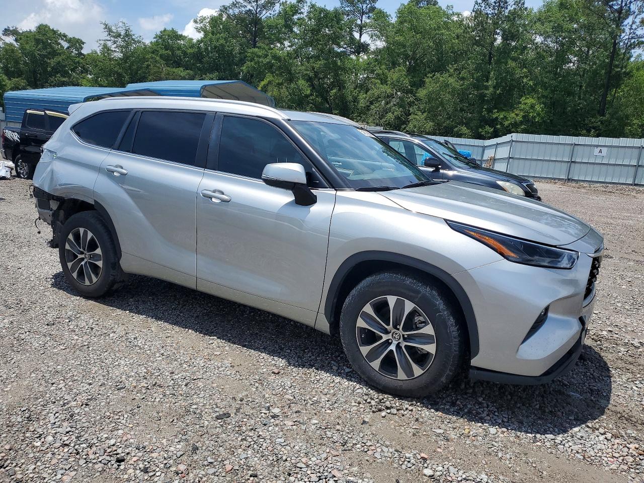 2023 TOYOTA HIGHLANDER XLE — снимка 4