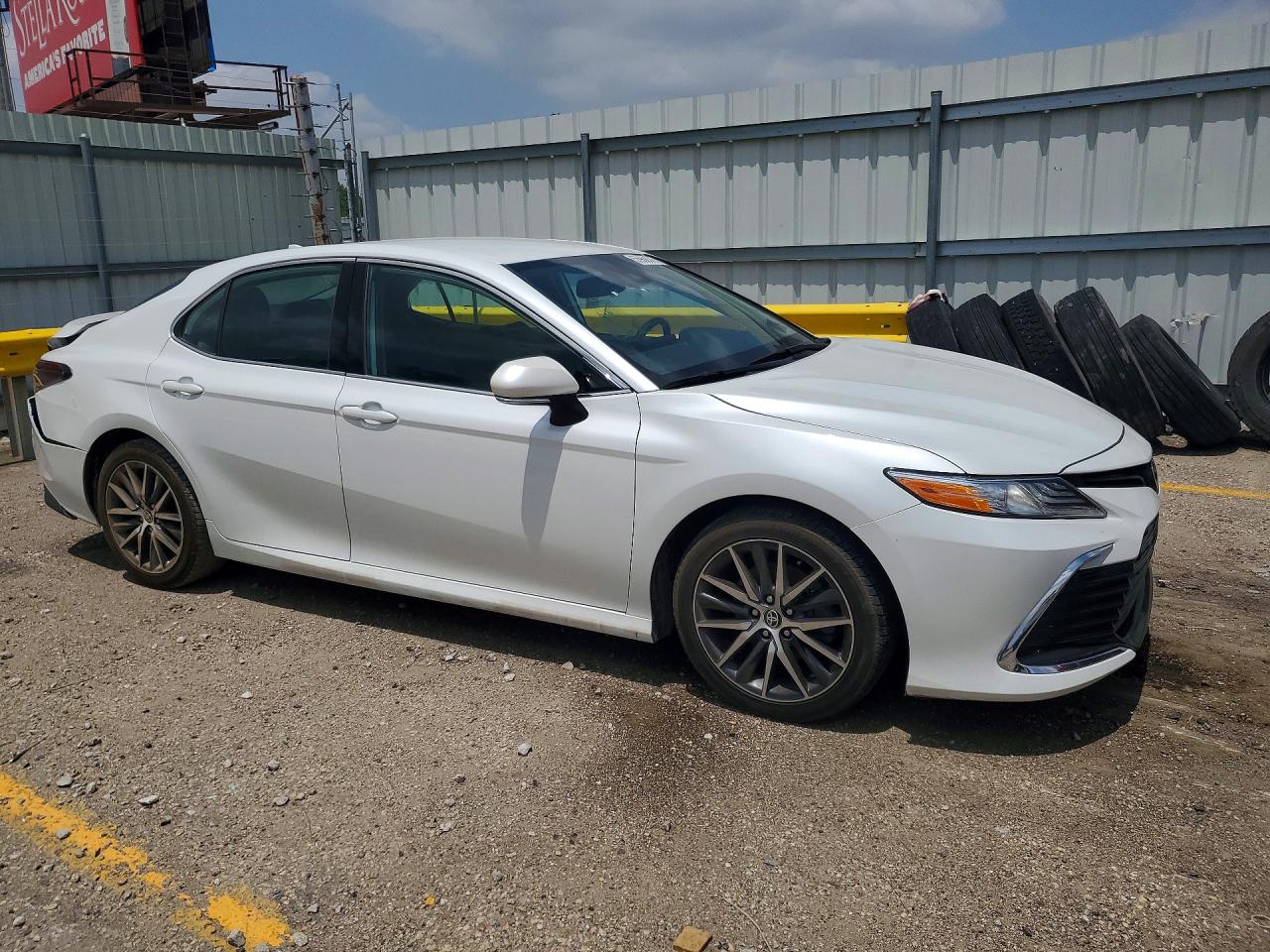 2021 TOYOTA CAMRY XLE — снимка 4