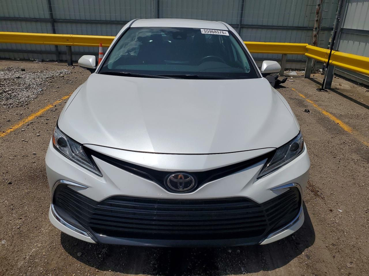2021 TOYOTA CAMRY XLE — снимка 5