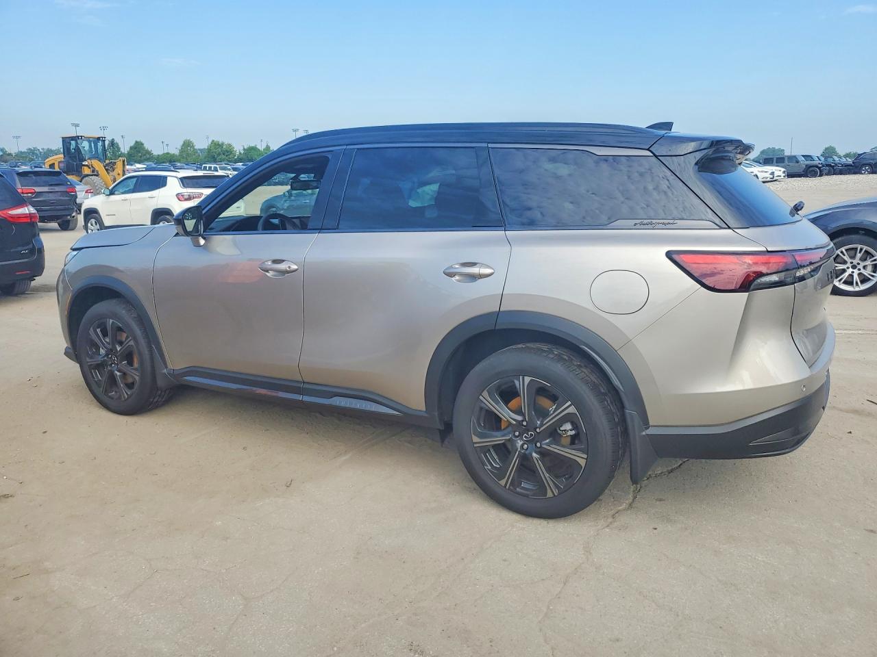 2026 INFINITI QX60 AUTOGRAPH — снимка 2
