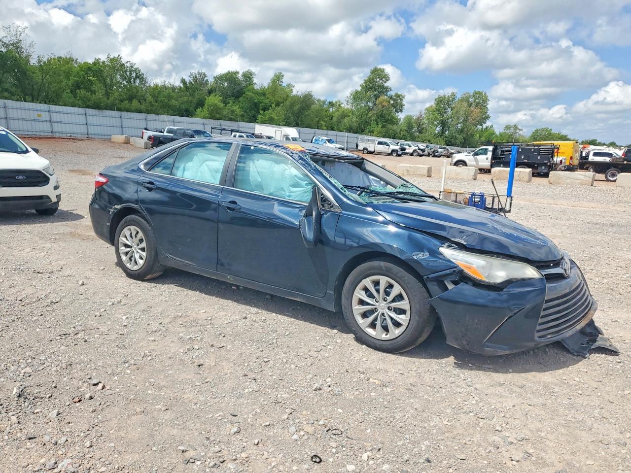 2017 TOYOTA CAMRY LE — снимка 4
