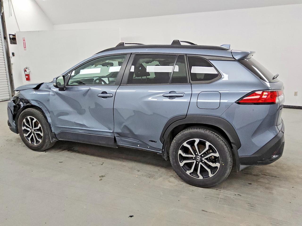 2024 TOYOTA COROLLA CROSS HYBRID SE — снимка 2