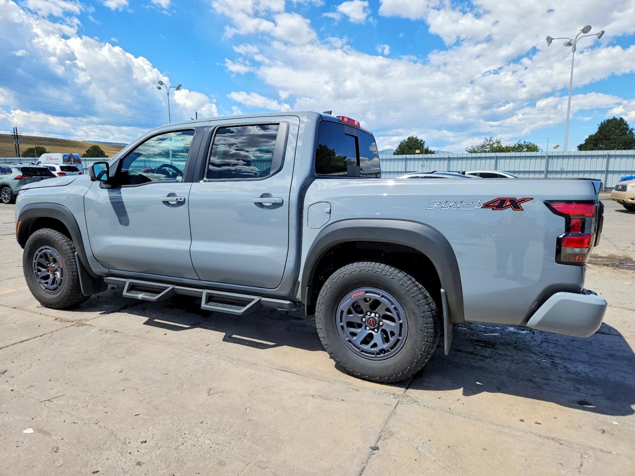 2025 NISSAN FRONTIER PRO-4X — снимка 2