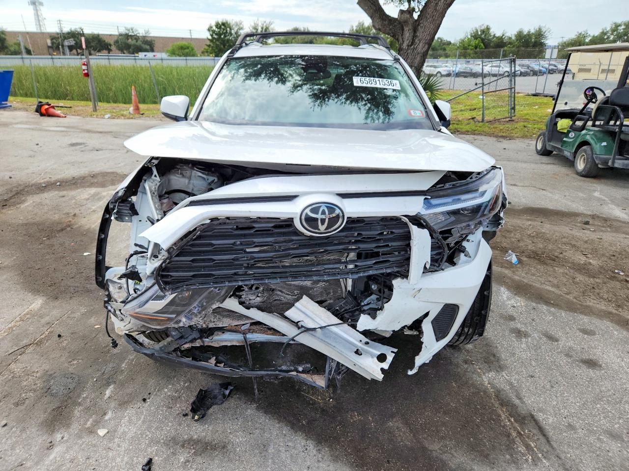 2024 TOYOTA RAV4 XLE — снимка 5