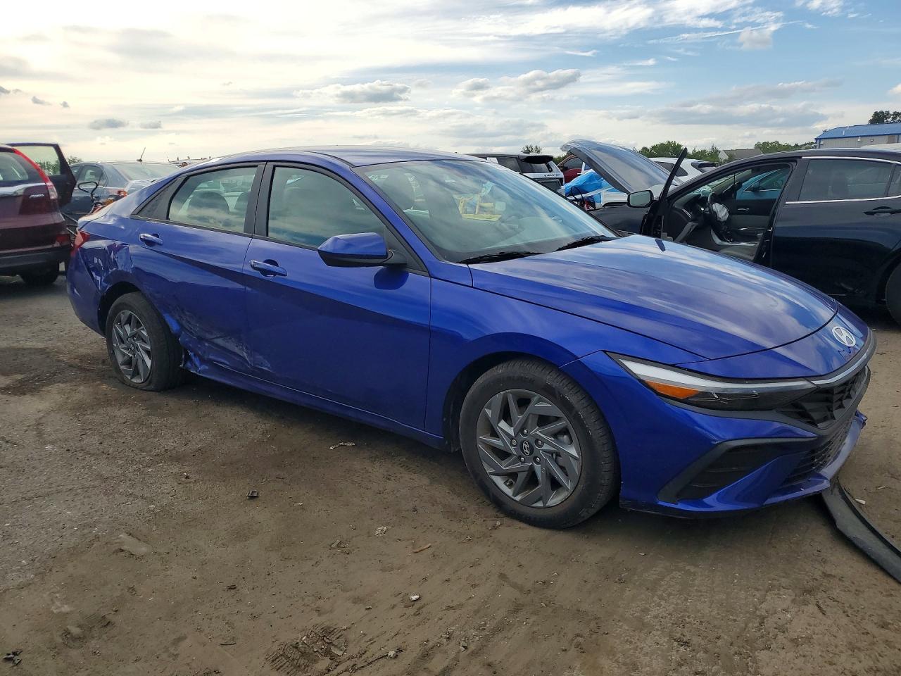 2024 HYUNDAI ELANTRA BLUE — снимка 4