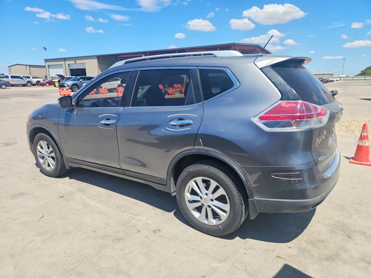 2015 NISSAN ROGUE SV — снимка 2