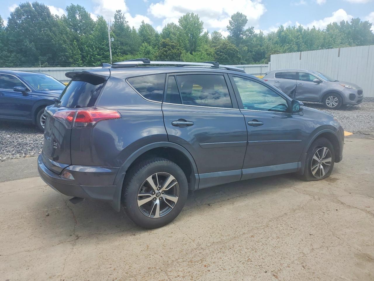 2018 TOYOTA RAV4 XLE — снимка 3