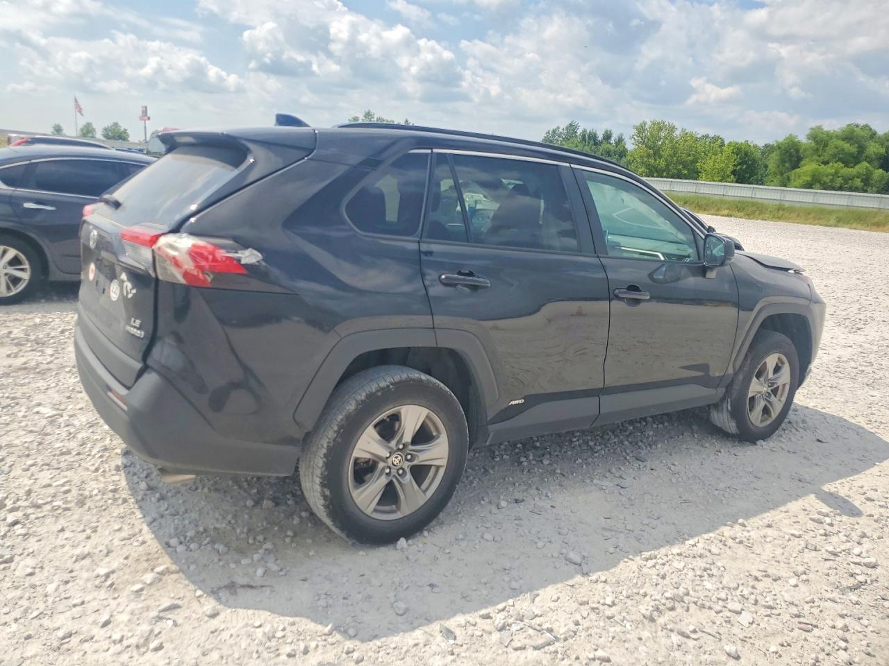 2024 TOYOTA RAV4 LE — снимка 3