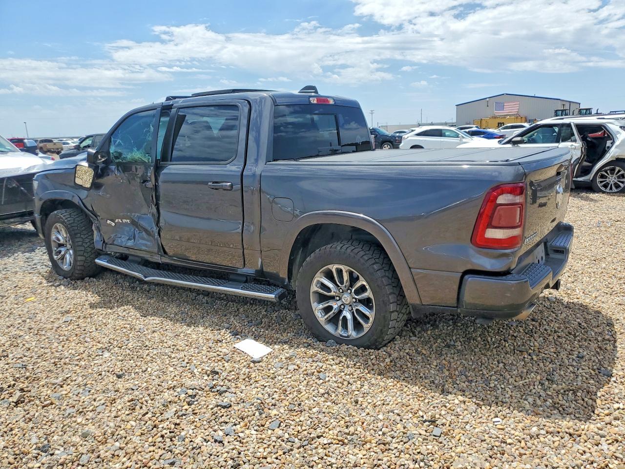 2019 RAM 1500 LARAMIE — снимка 2