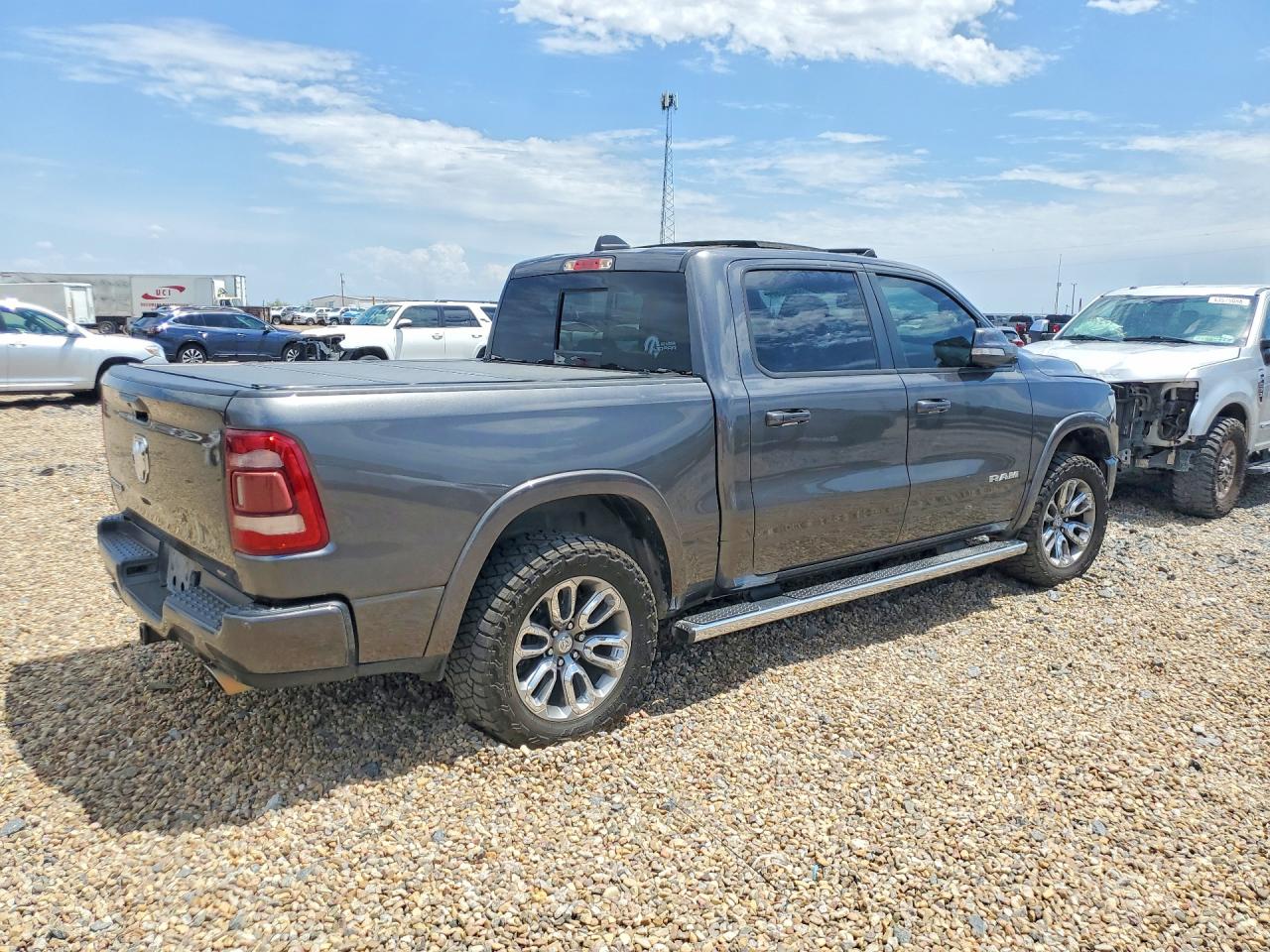 2019 RAM 1500 LARAMIE — снимка 3
