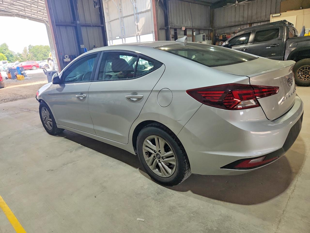 2019 HYUNDAI ELANTRA SEL — снимка 2