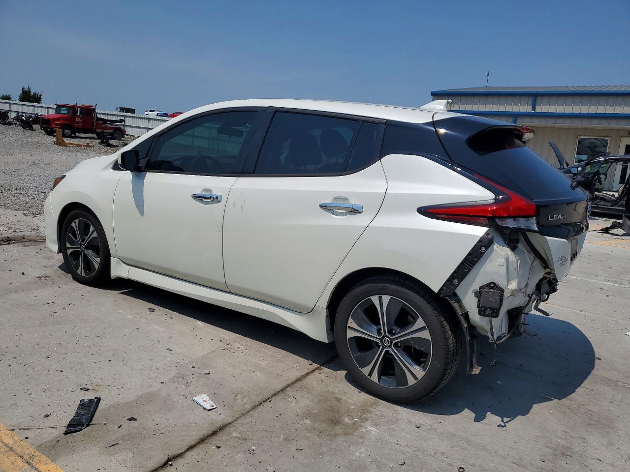 2022 NISSAN LEAF SV — снимка 2