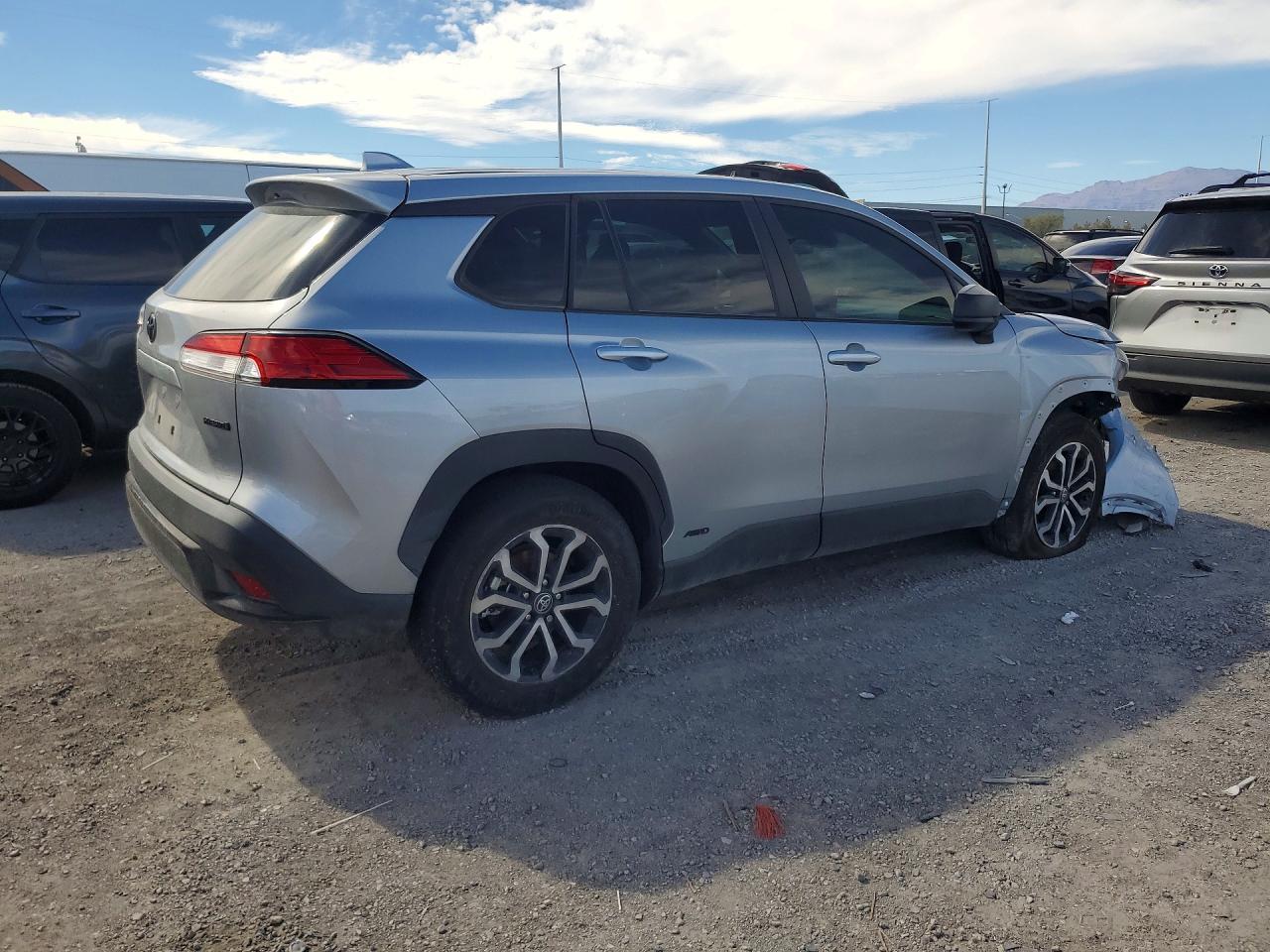2024 TOYOTA COROLLA CROSS HYBRID S — снимка 3