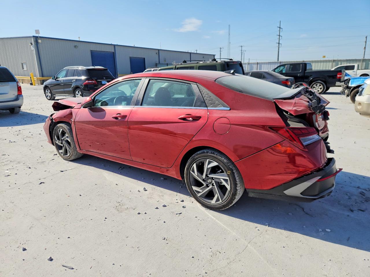 2025 HYUNDAI ELANTRA LIMITED — снимка 2