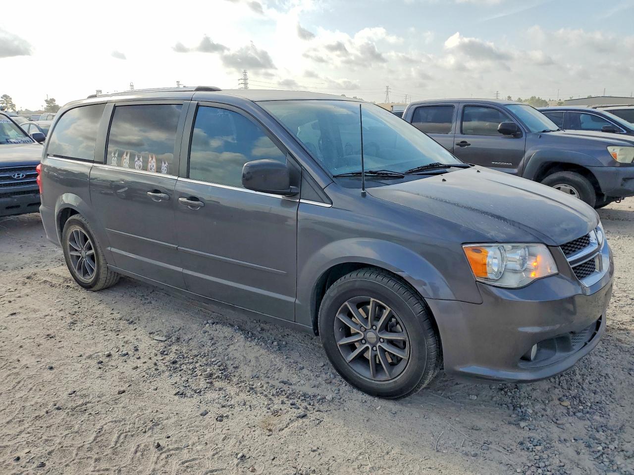 2017 DODGE GRAND CARAVAN SXT — снимка 4
