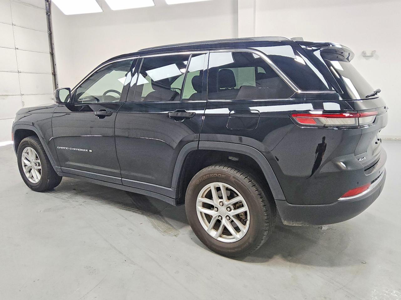 2023 JEEP GRAND CHEROKEE LAREDO — снимка 2