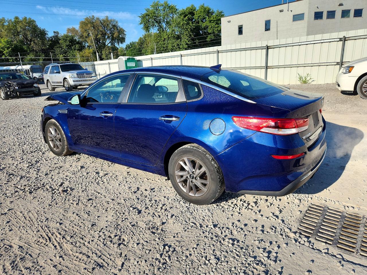 2020 KIA OPTIMA LX — снимка 2