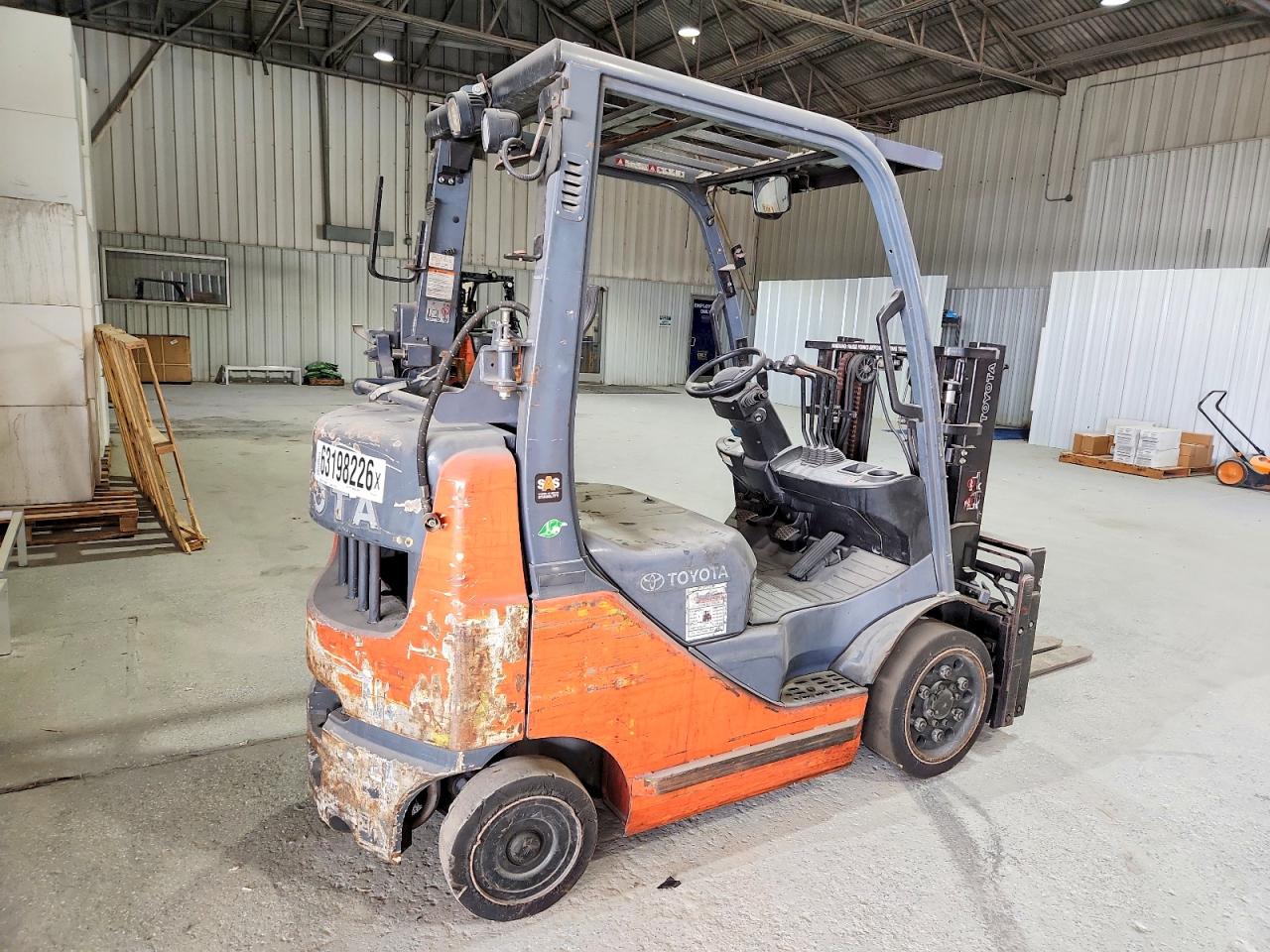 2017 TOYOTA 7FDKU40 FORKLIFT — снимка 4