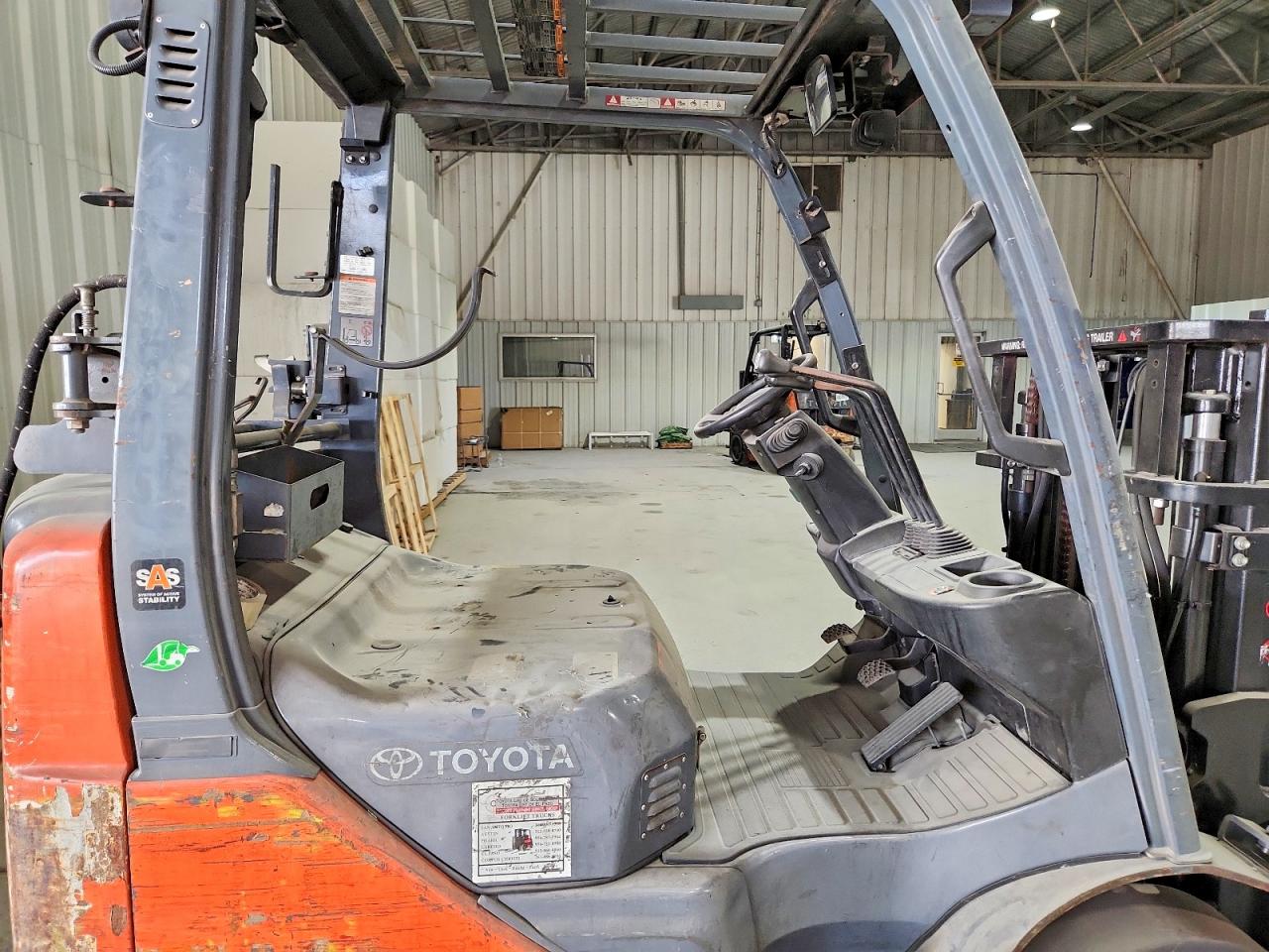 2017 TOYOTA 7FDKU40 FORKLIFT — снимка 5
