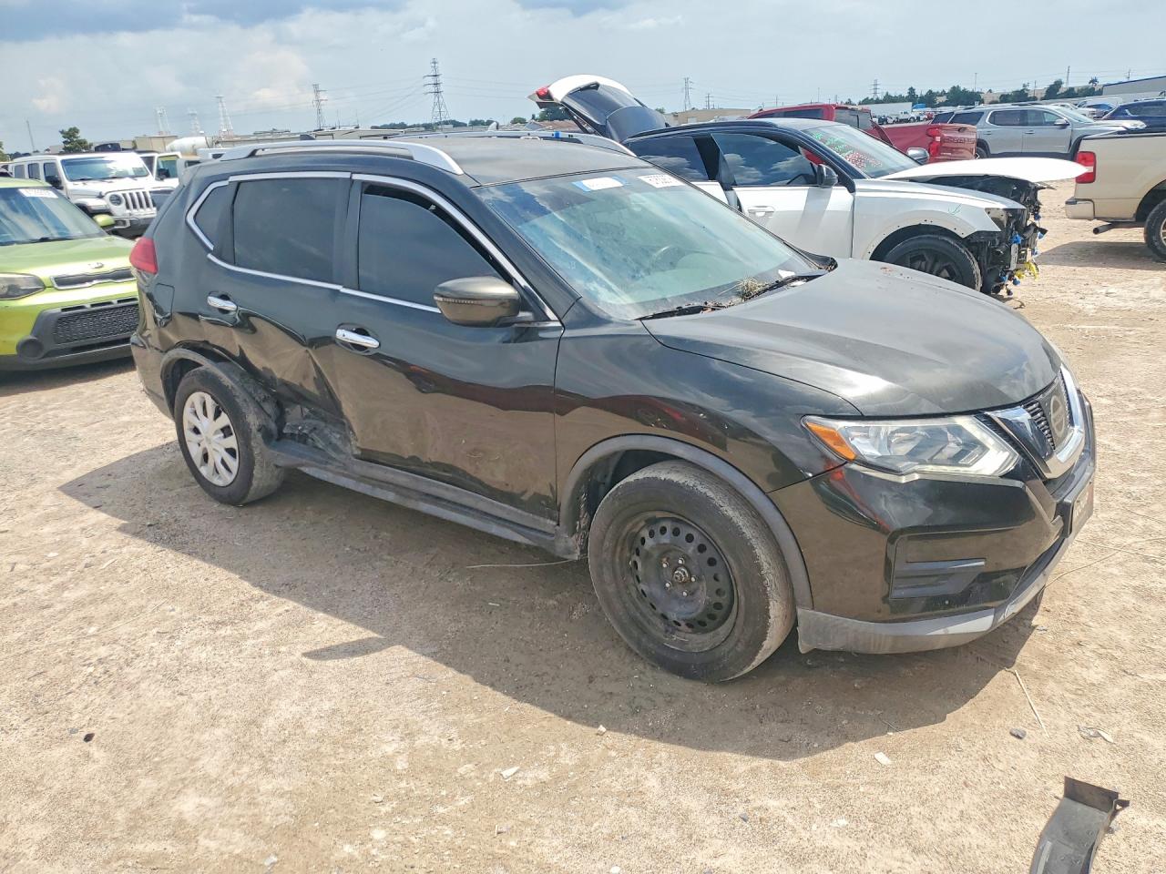 2017 NISSAN ROGUE SV — снимка 4
