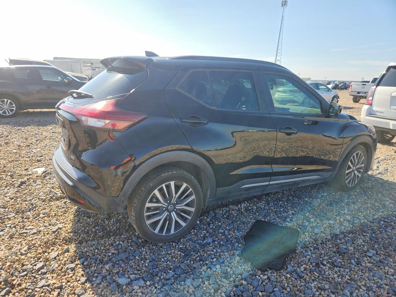 2021 NISSAN KICKS SR — снимка 3
