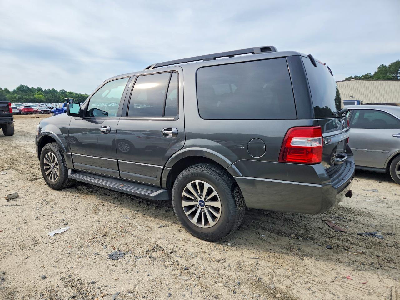2017 FORD EXPEDITION XLT — снимка 2