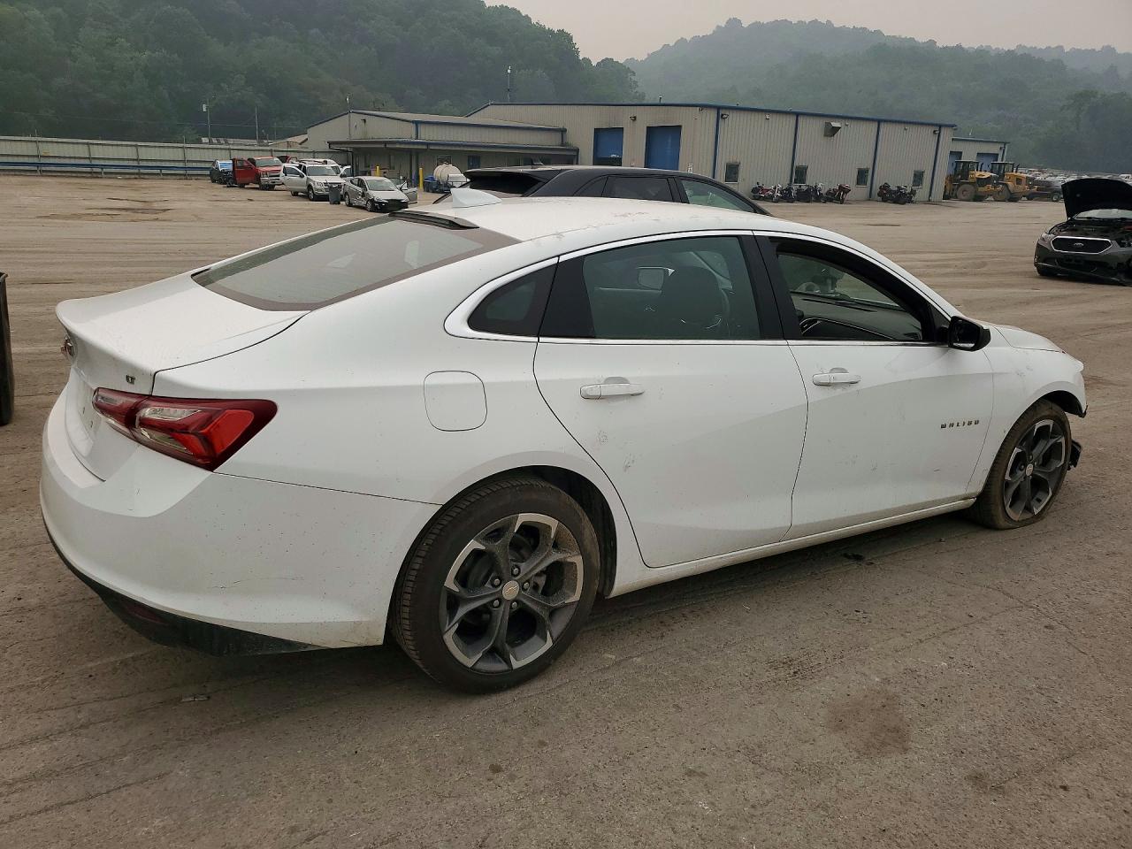 2022 CHEVROLET MALIBU LT — снимка 3