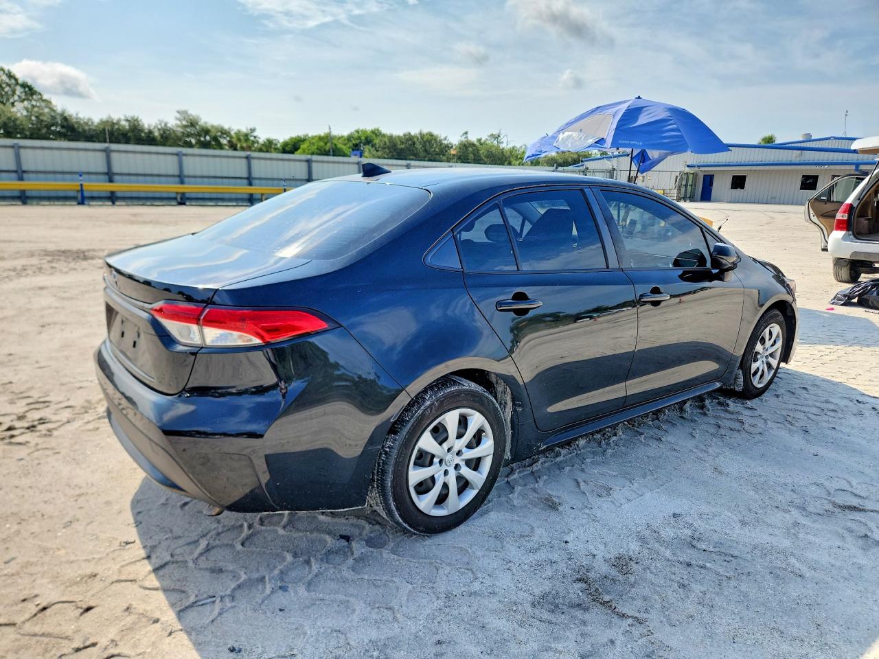 2021 TOYOTA COROLLA LE — снимка 3