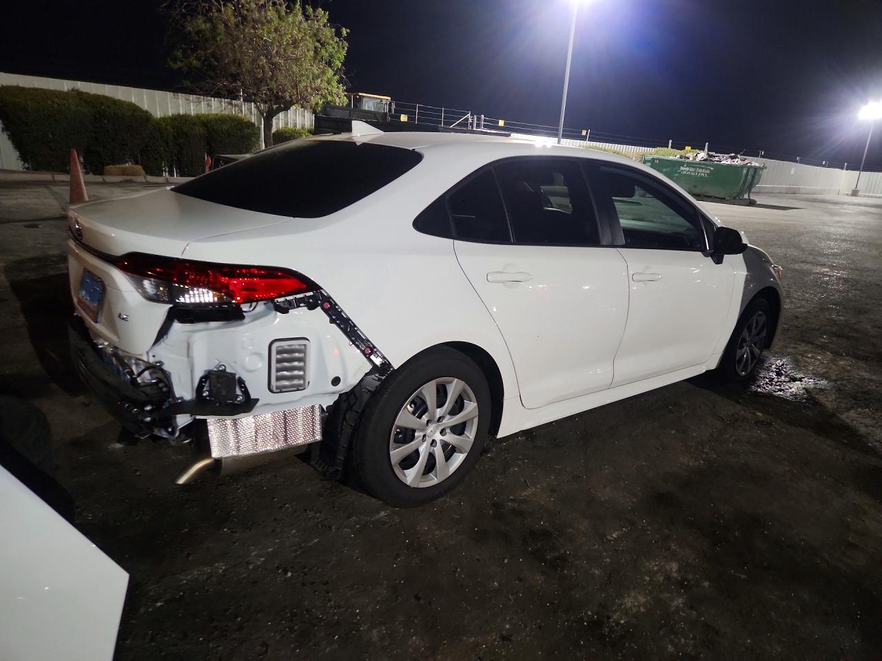 2026 TOYOTA COROLLA LE — снимка 3