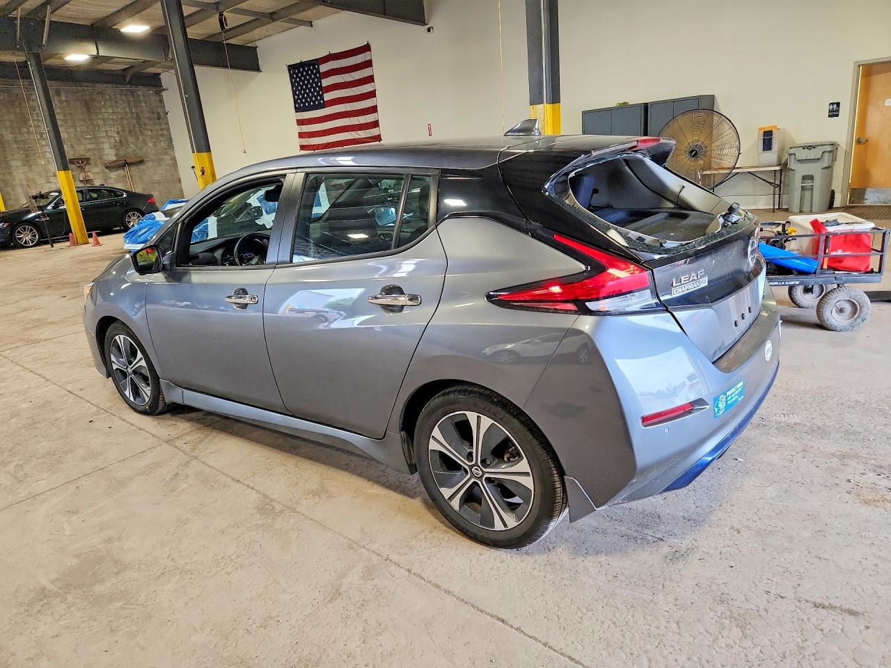 2022 NISSAN LEAF SV — снимка 2