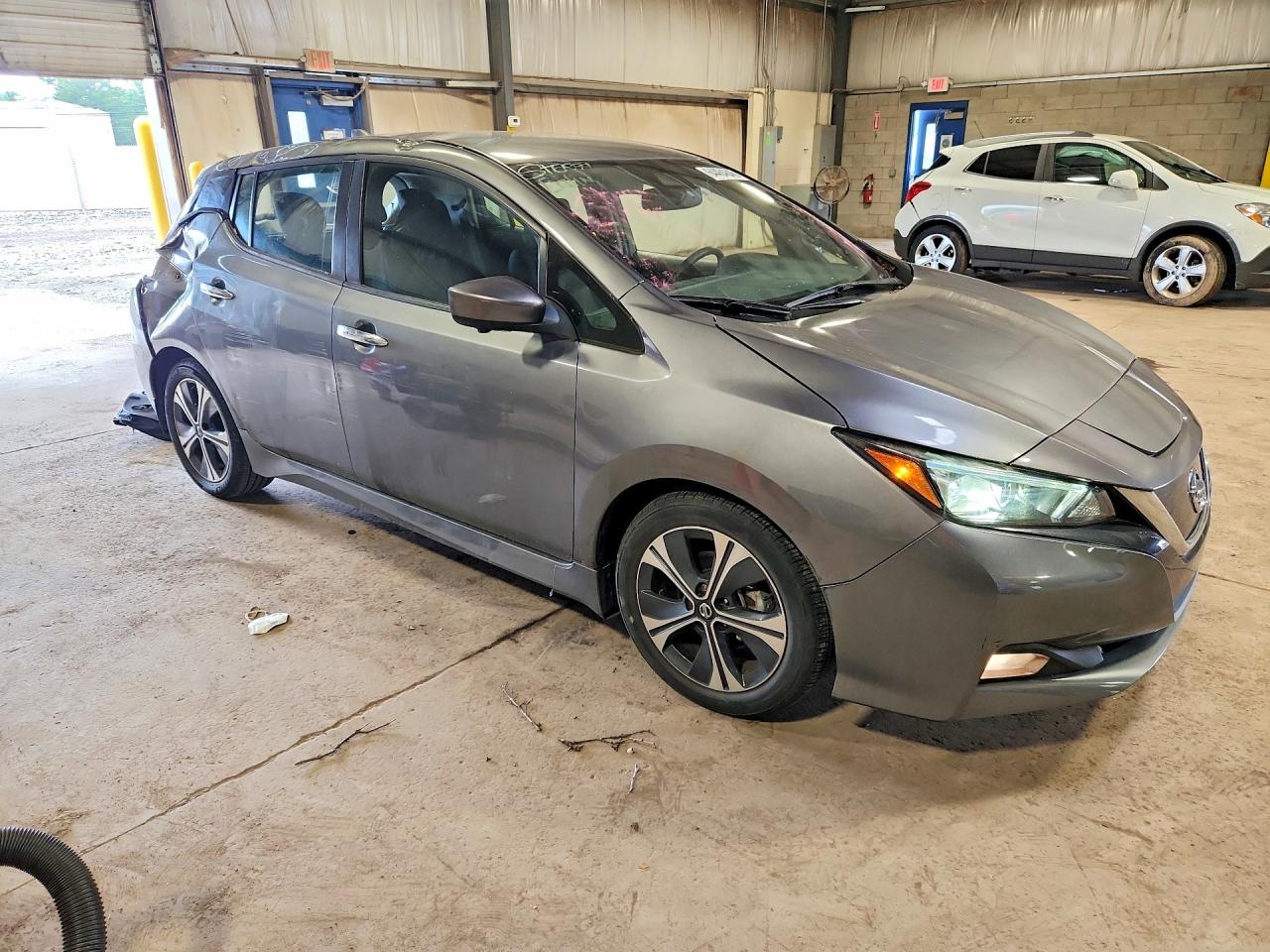 2022 NISSAN LEAF SV — снимка 4
