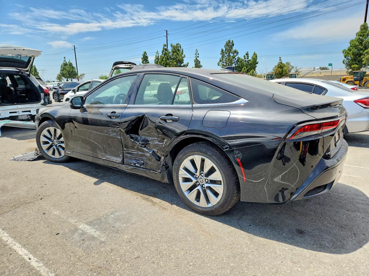 2025 TOYOTA MIRAI XLE — снимка 2