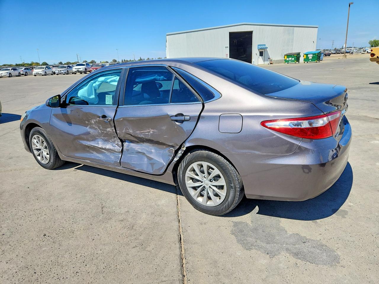 2017 TOYOTA CAMRY LE — снимка 2