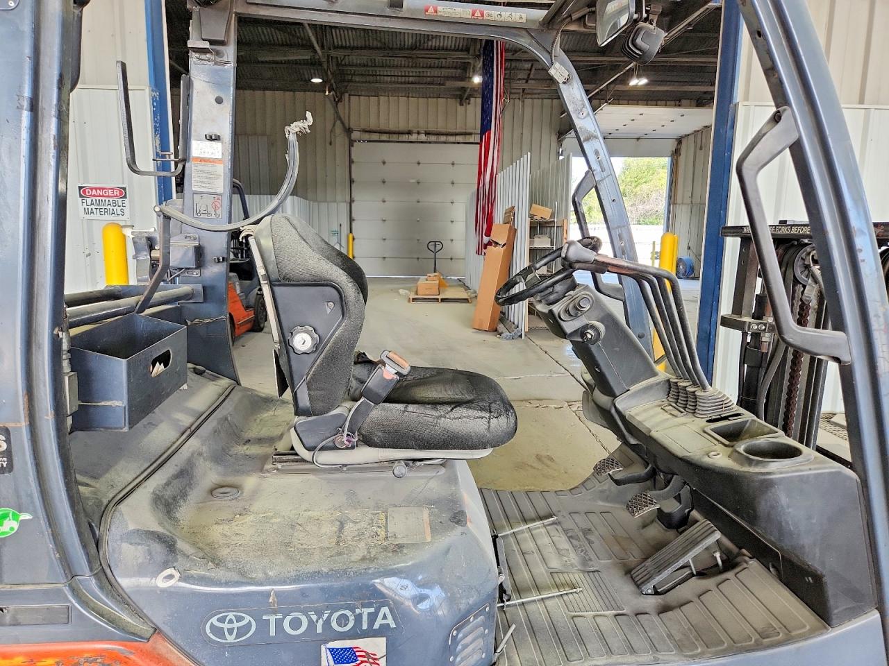 2017 TOYOTA 7FDKU40 FORKLIFT — снимка 5