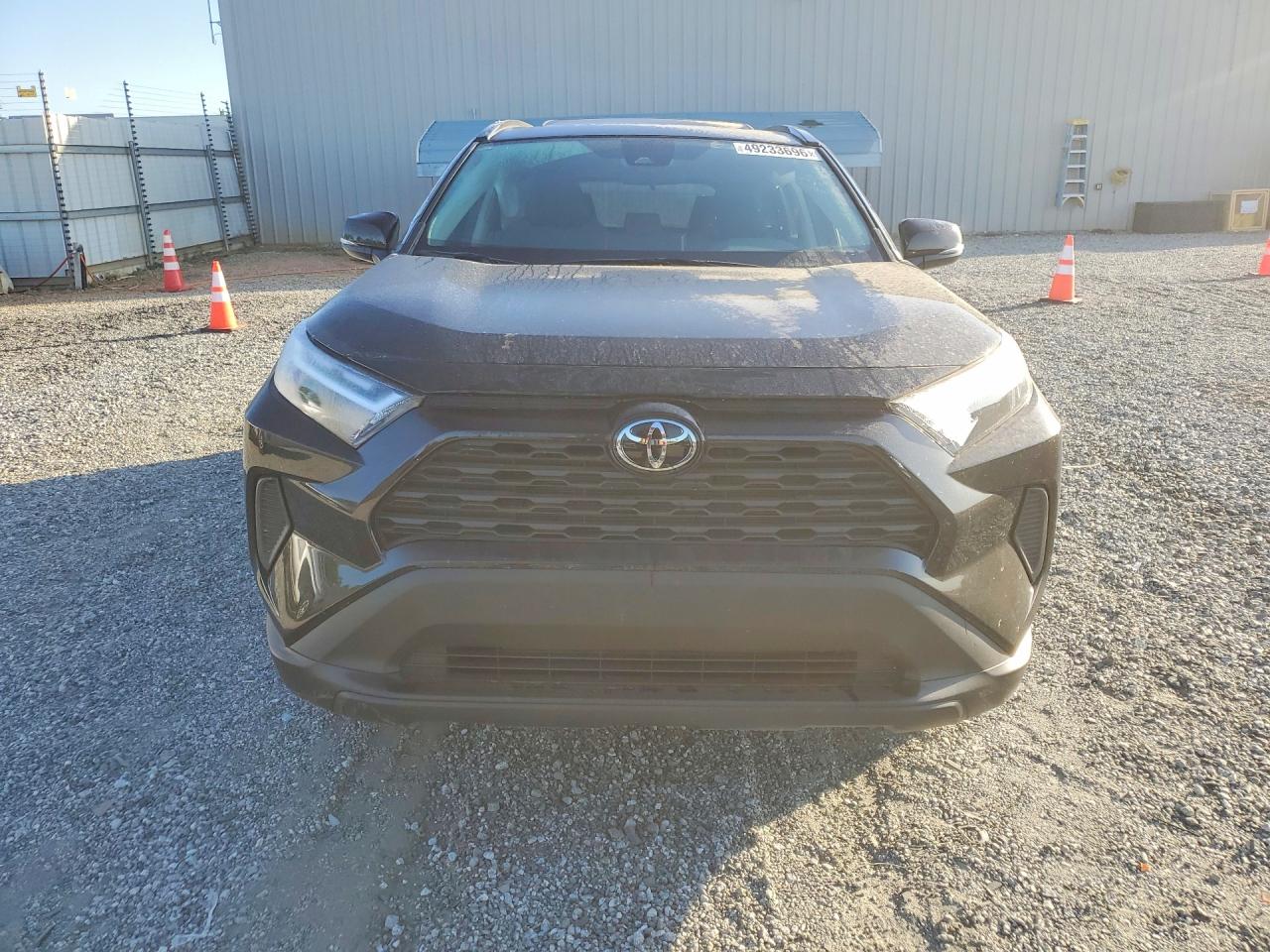 2025 TOYOTA RAV4 XLE — снимка 5