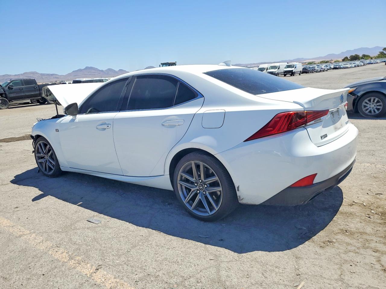 2017 LEXUS IS 200T — снимка 2