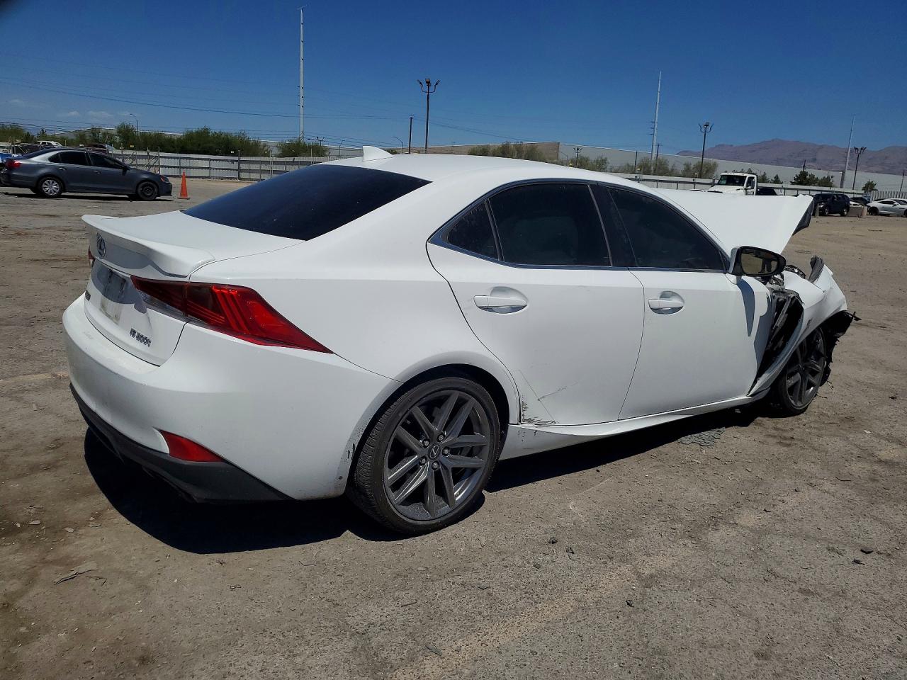 2017 LEXUS IS 200T — снимка 3