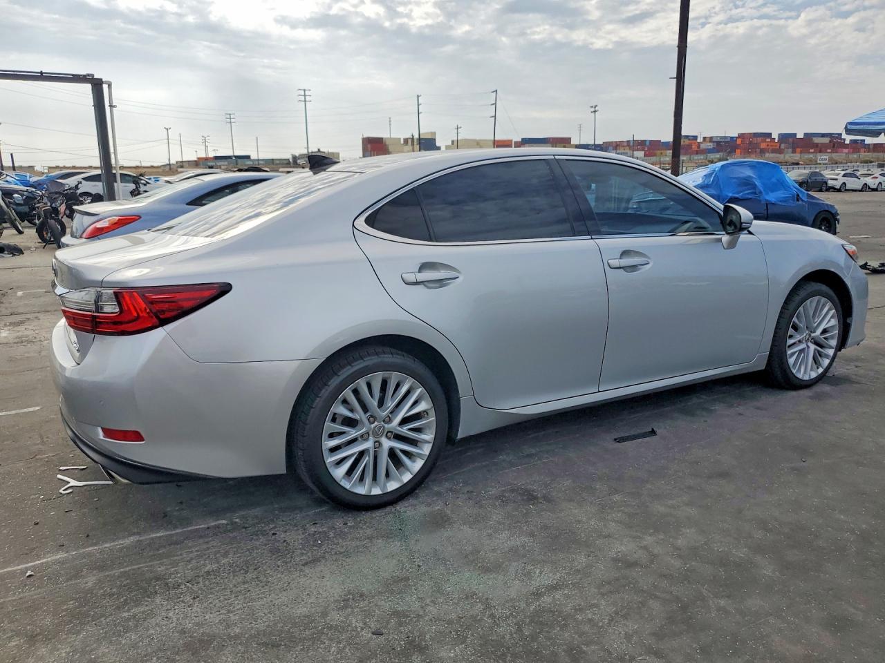 2017 LEXUS ES 350 — снимка 3