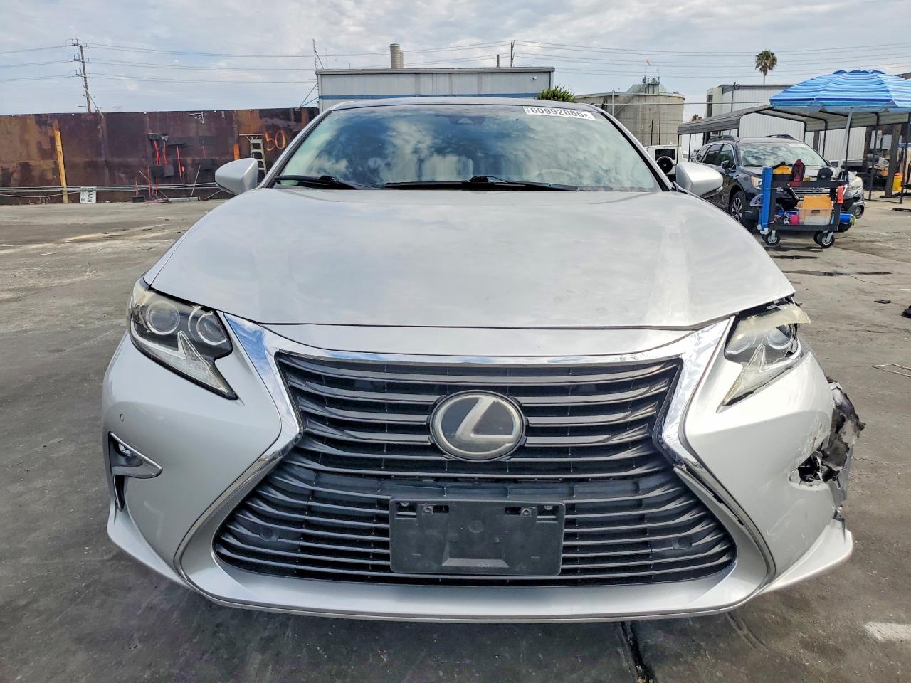 2017 LEXUS ES 350 — снимка 5