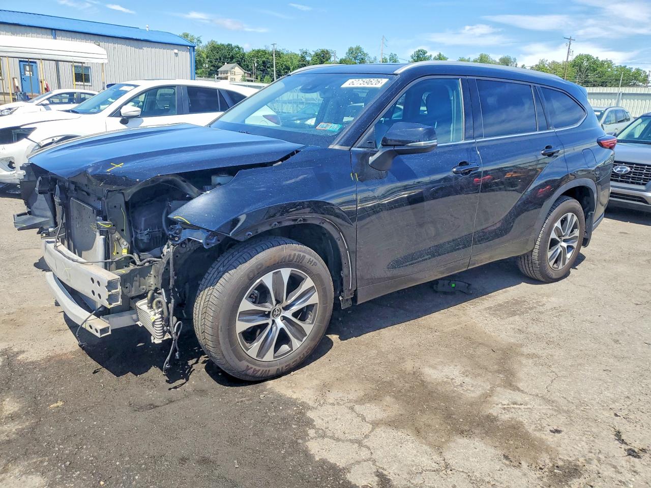 2022 TOYOTA HIGHLANDER XLE