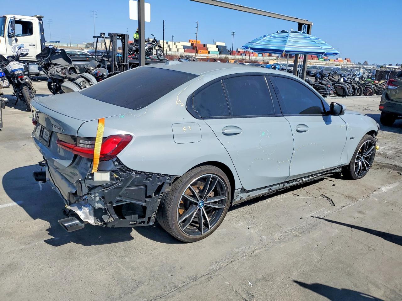 2023 BMW 330E — снимка 3